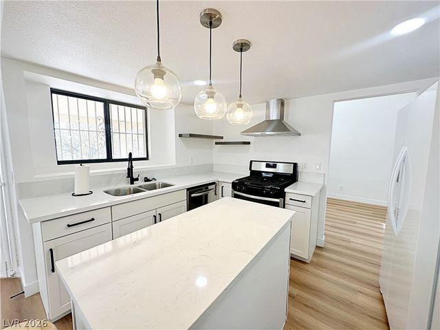 7040 Encore Way, Las Vegas, NV 89119