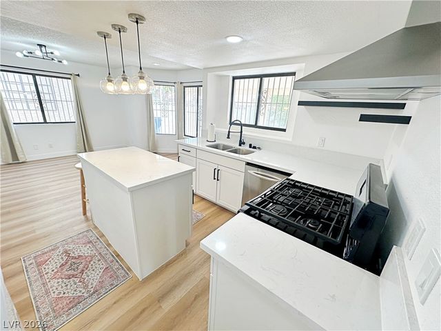 7040 Encore Way, Las Vegas, NV 89119