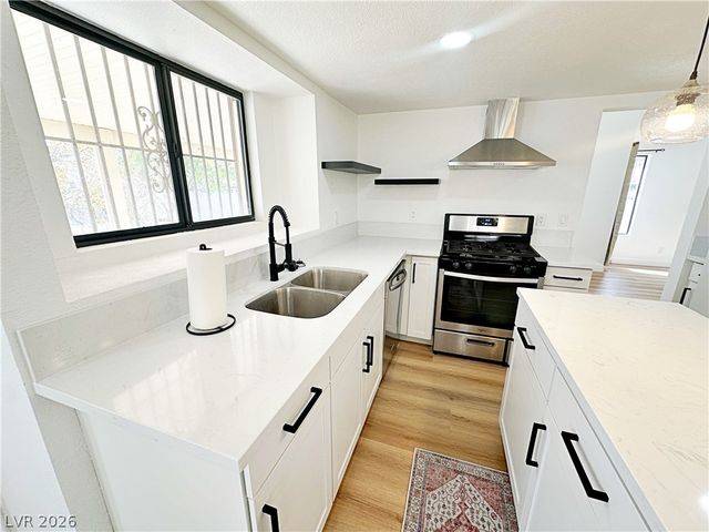 7040 Encore Way, Las Vegas, NV 89119