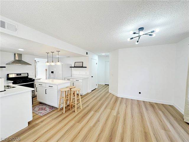 7040 Encore Way, Las Vegas, NV 89119