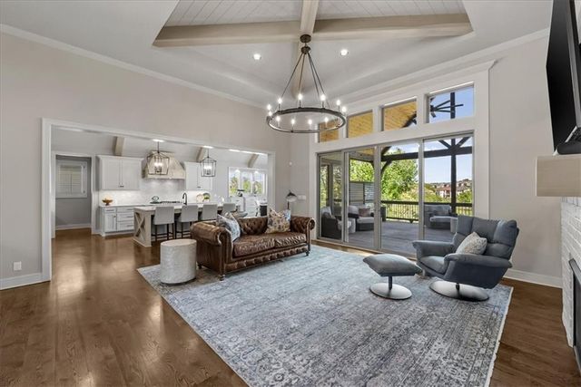 9333 Cottonwood Canyon Drive, Lenexa, KS 66219