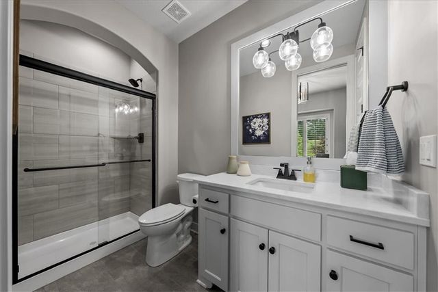 9333 Cottonwood Canyon Drive, Lenexa, KS 66219