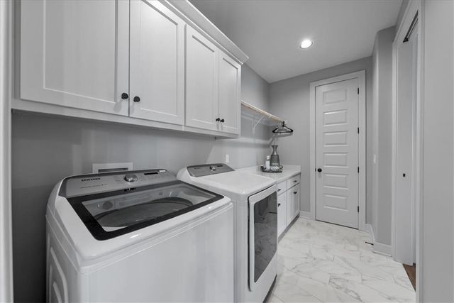 9333 Cottonwood Canyon Drive, Lenexa, KS 66219