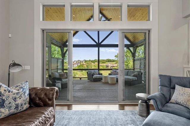 9333 Cottonwood Canyon Drive, Lenexa, KS 66219