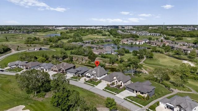 9333 Cottonwood Canyon Drive, Lenexa, KS 66219