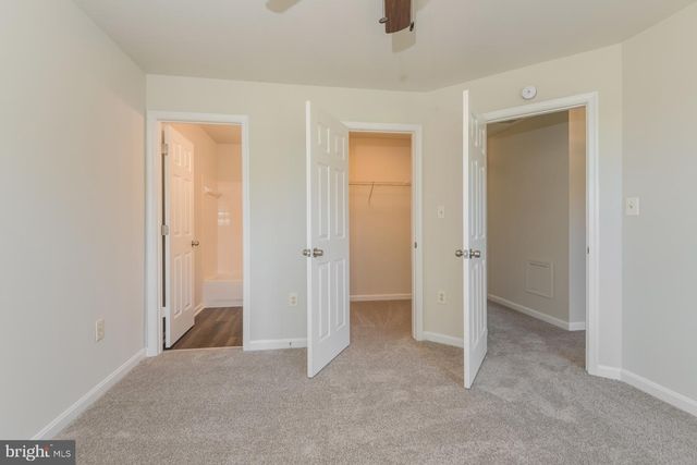 2710 STANTON RD SE, Washington, DC 20020