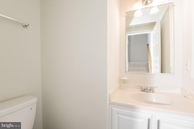 2710 STANTON RD SE, Washington, DC 20020