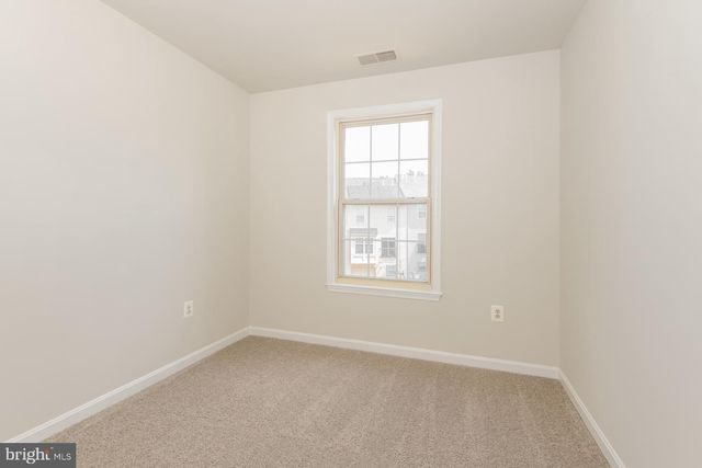 2710 STANTON RD SE, Washington, DC 20020