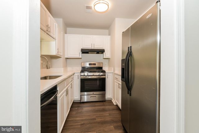 2710 STANTON RD SE, Washington, DC 20020