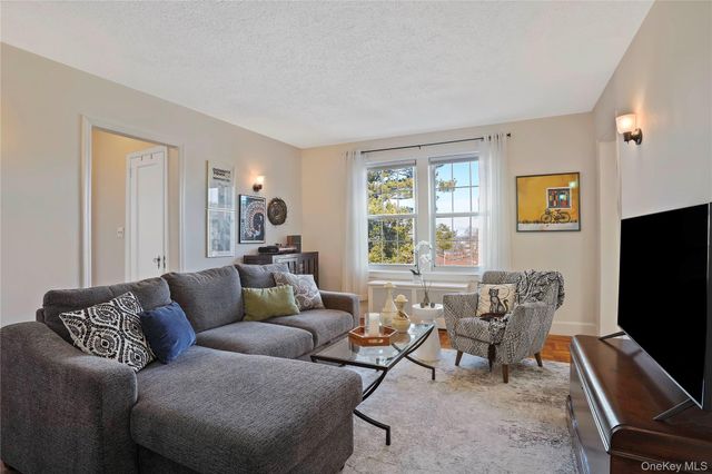 300 S Broadway 6H, Tarrytown, NY 10591