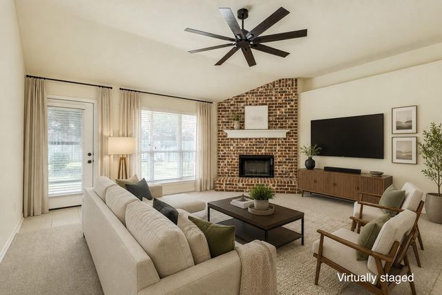 111 Arrowhead LN, Georgetown, TX 78628