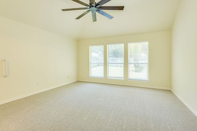 111 Arrowhead LN, Georgetown, TX 78628
