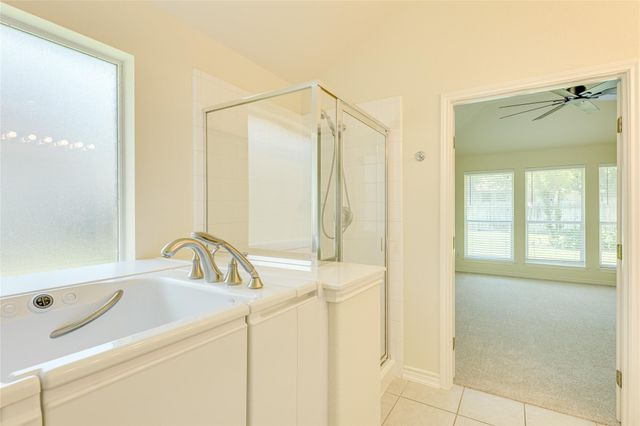 111 Arrowhead LN, Georgetown, TX 78628