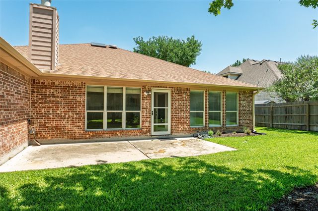 111 Arrowhead LN, Georgetown, TX 78628