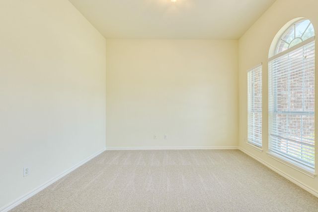 111 Arrowhead LN, Georgetown, TX 78628