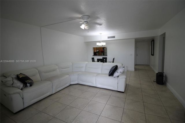 8415 SW 107th Avenue 359W, Miami, FL 33173