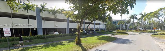 12550 Biscayne Blvd 220, North Miami, FL 33181
