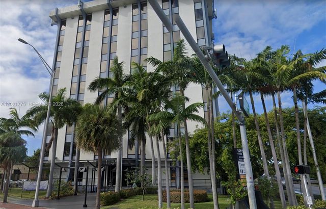 12550 Biscayne Blvd 220, North Miami, FL 33181