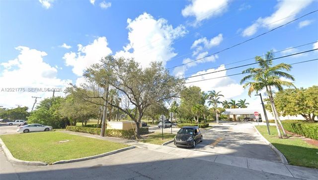 12550 Biscayne Blvd 220, North Miami, FL 33181