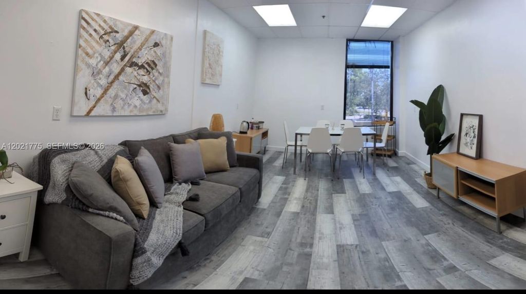 12550 Biscayne Blvd 220, North Miami, FL 33181