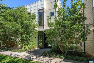 1130 E High St Unit J, Charlottesville, VA 22902