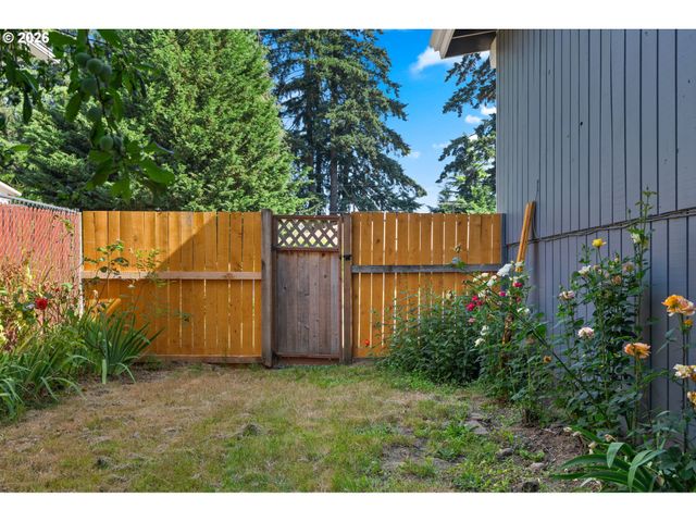 17912 Ne DAVIS St, Portland, OR 97230