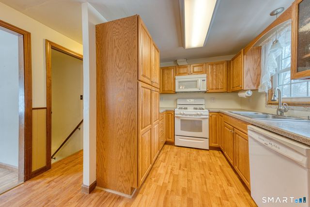 88 October Lane, Southington, CT 06479