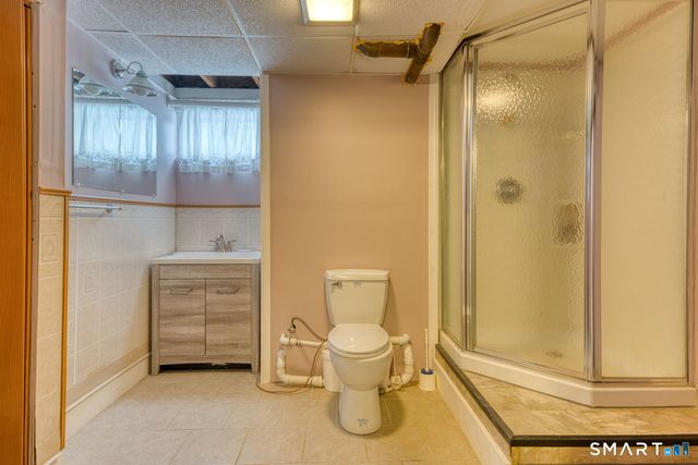 88 October Lane, Southington, CT 06479