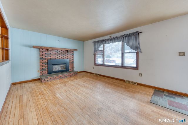 88 October Lane, Southington, CT 06479