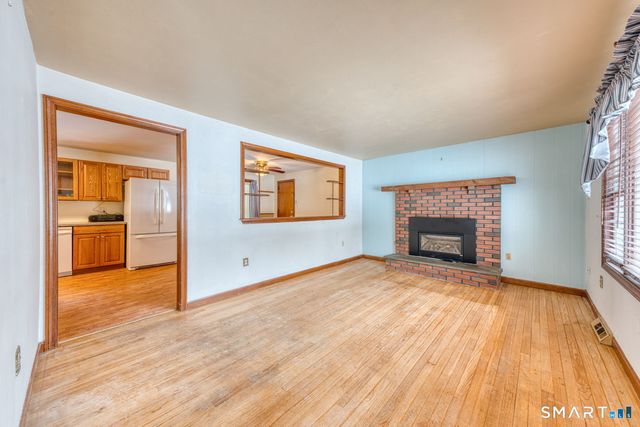 88 October Lane, Southington, CT 06479