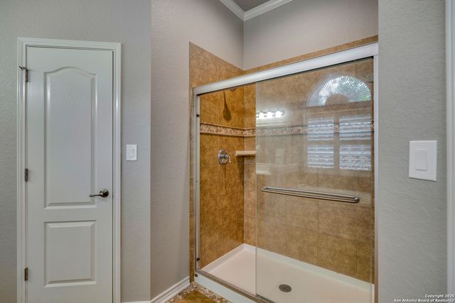 8425 Artesia, Helotes, TX 78023