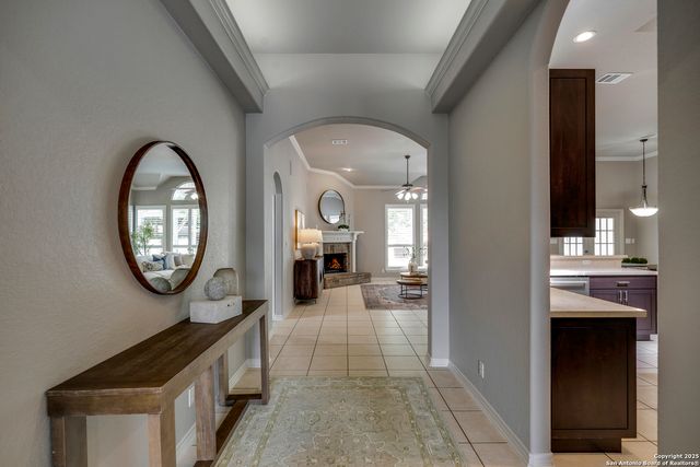 8425 Artesia, Helotes, TX 78023