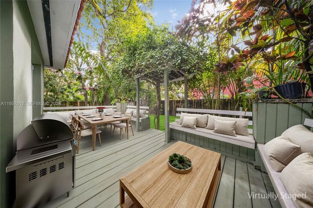 670 NE 56th St, Miami, FL 33137