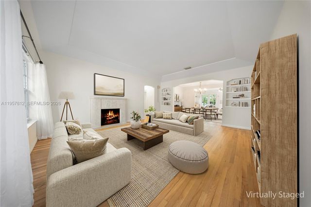 670 NE 56th St, Miami, FL 33137