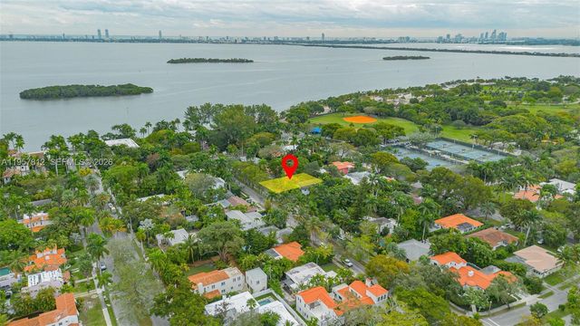 670 NE 56th St, Miami, FL 33137