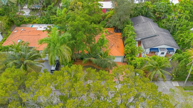 670 NE 56th St, Miami, FL 33137