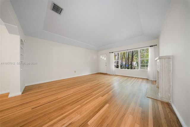 670 NE 56th St, Miami, FL 33137