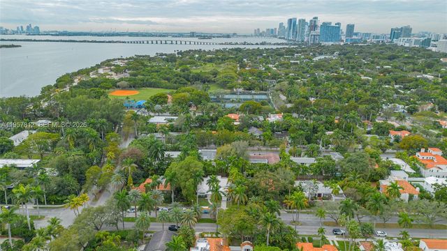 670 NE 56th St, Miami, FL 33137