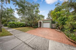 670 NE 56th St, Miami, FL 33137