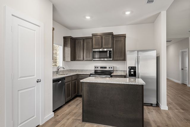 1722 Paul Drive, Seagoville, TX 75159