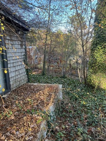 14 Wisteria Street, Lakeville, MA 02347