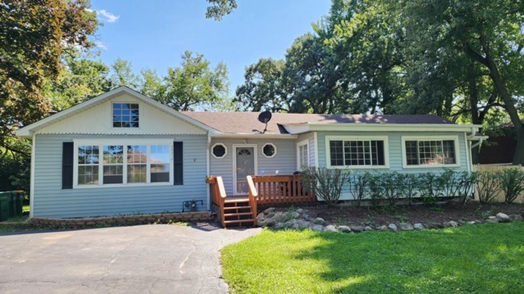 23217 W North Lakewood Lane, Lake Zurich, IL 60047 — exterior