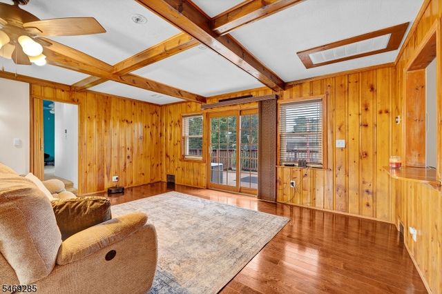 376 Riverside Ave, Rutherford Boro, NJ 07070