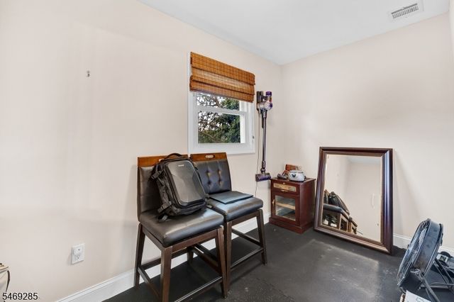 376 Riverside Ave, Rutherford Boro, NJ 07070