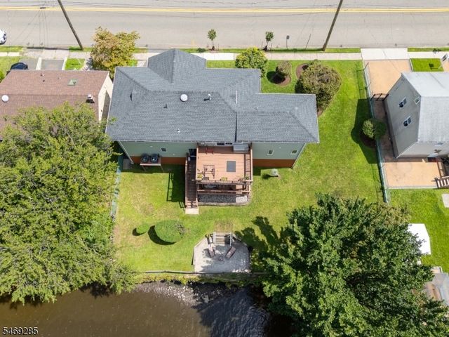 376 Riverside Ave, Rutherford Boro, NJ 07070