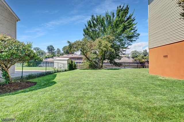376 Riverside Ave, Rutherford Boro, NJ 07070