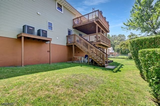 376 Riverside Ave, Rutherford Boro, NJ 07070