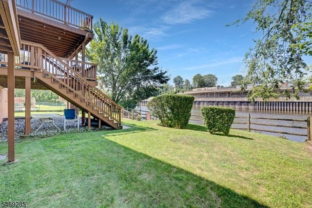 376 Riverside Ave, Rutherford Boro, NJ 07070