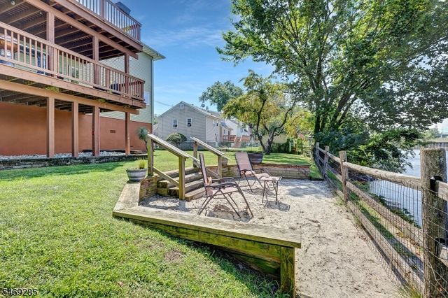 376 Riverside Ave, Rutherford Boro, NJ 07070