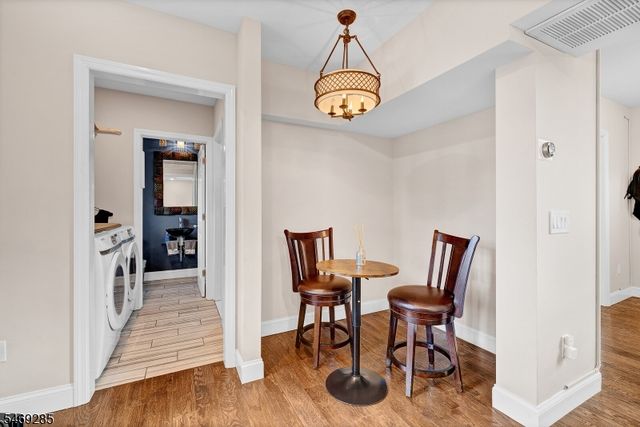 376 Riverside Ave, Rutherford Boro, NJ 07070